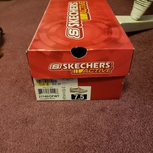 Sketchers Active